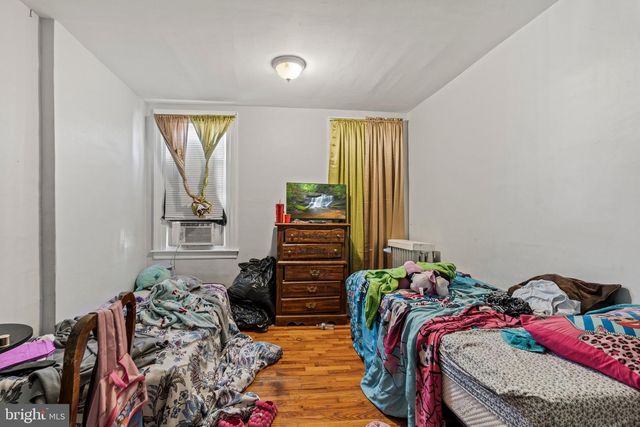 100 W LURAY ST, Philadelphia, PA 19140