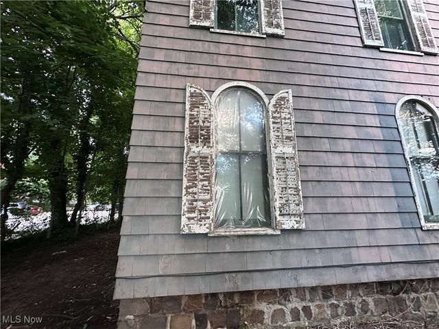 484 E Main Street, Geneva, OH 44041