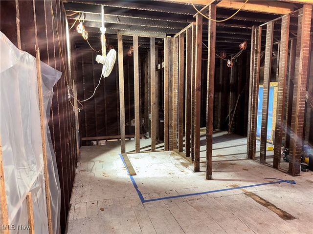 484 E Main Street, Geneva, OH 44041