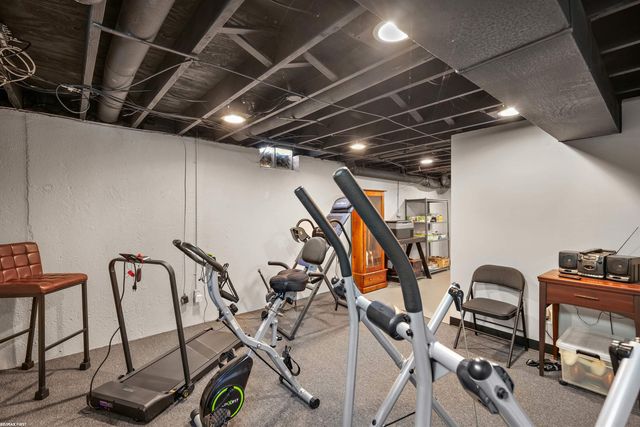 34321 Jefferson Street, Harrison Twp, MI 48045