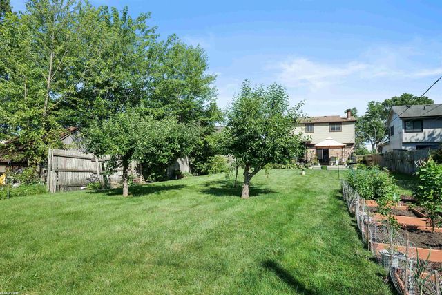 34321 Jefferson Street, Harrison Twp, MI 48045