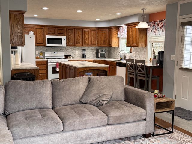 13076 Cedar Trail, Klamath Falls, OR 97603