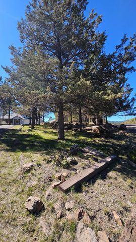 13076 Cedar Trail, Klamath Falls, OR 97603