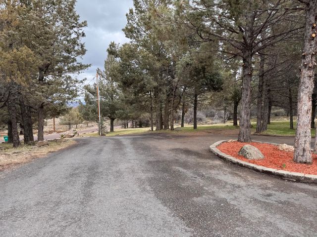 13076 Cedar Trail, Klamath Falls, OR 97603