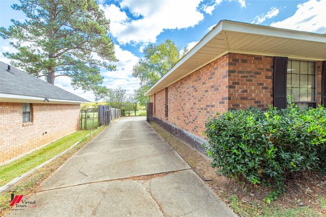 7923 Masters Drive, Shreveport, LA 71129