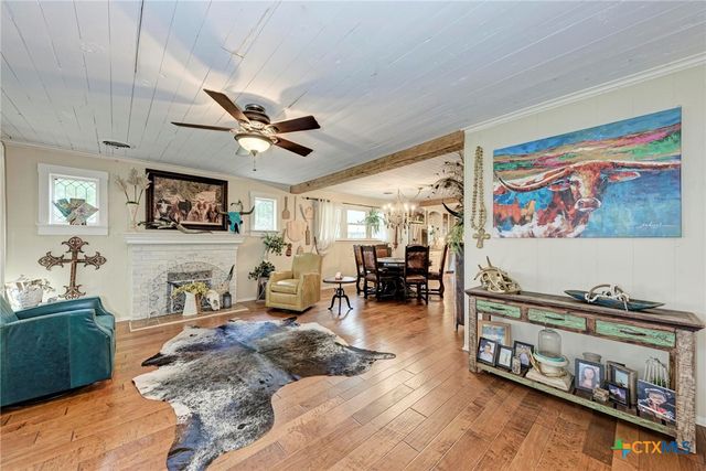 7800 County Road 210, Bertram, TX 78605