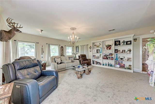 7800 County Road 210, Bertram, TX 78605