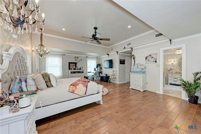 7800 County Road 210, Bertram, TX 78605