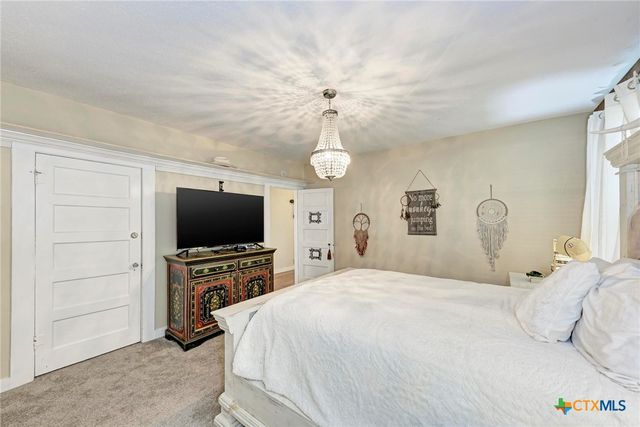 7800 County Road 210, Bertram, TX 78605