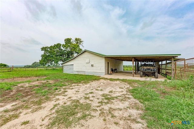 7800 County Road 210, Bertram, TX 78605