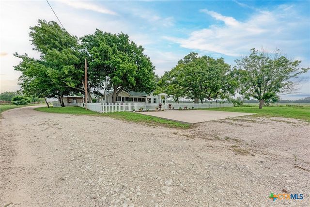 7800 County Road 210, Bertram, TX 78605