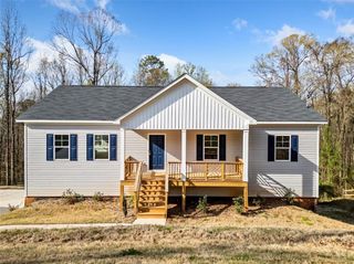 122 S Mill Creek Court, Woodstock, GA 30188