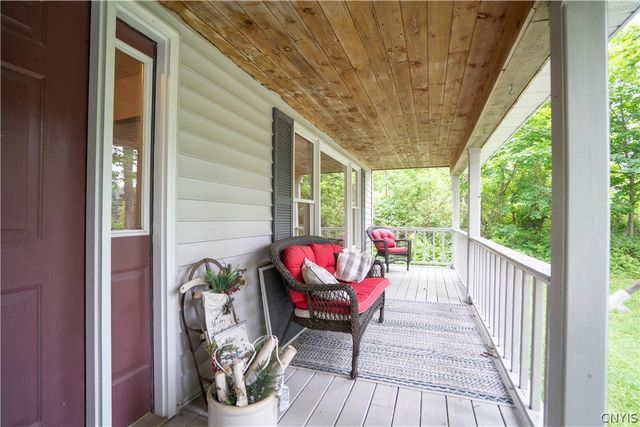 7488 East Street, Newport, NY 13416