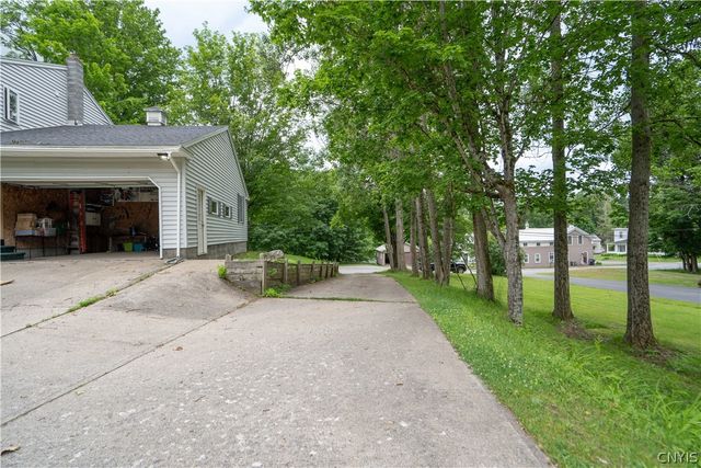 7488 East Street, Newport, NY 13416