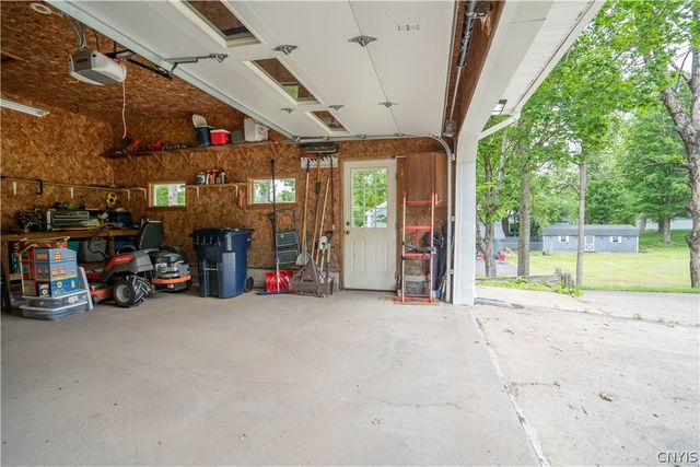 7488 East Street, Newport, NY 13416