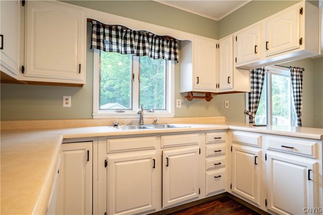 7488 East Street, Newport, NY 13416