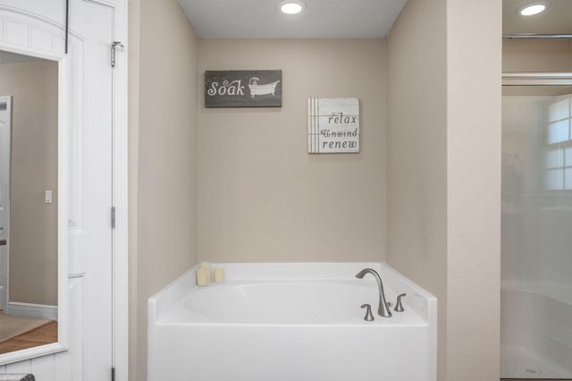 2342 Genevieve Way, Crestview, FL 32536