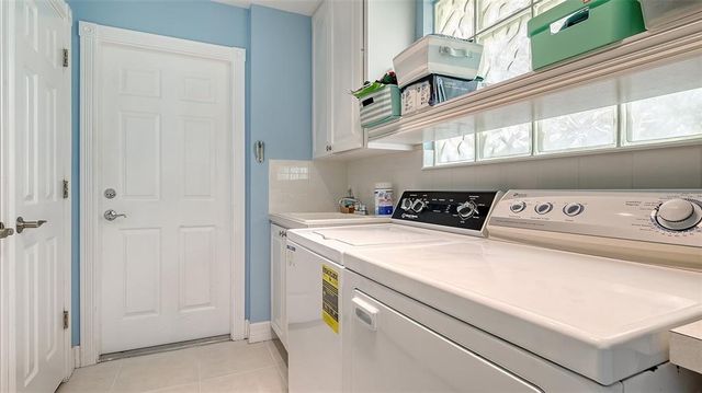 7664 CAMMINARE DRIVE, Sarasota, FL 34238
