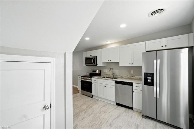 225 Knight ST, Suffolk, VA 23434