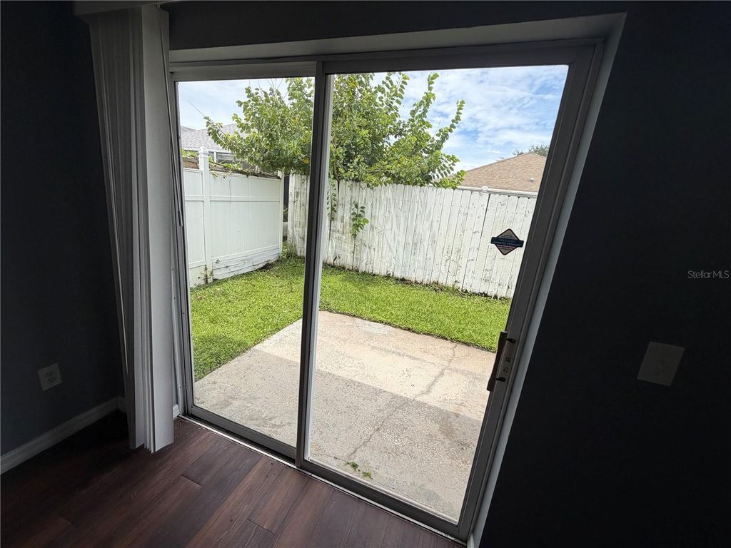 Image 20 of property listing at 2413 RUDDENSTONE WAY, Kissimmee, FL 34744