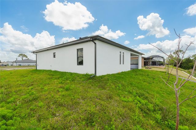 2834 NW 17th Place, Cape Coral, FL 33993