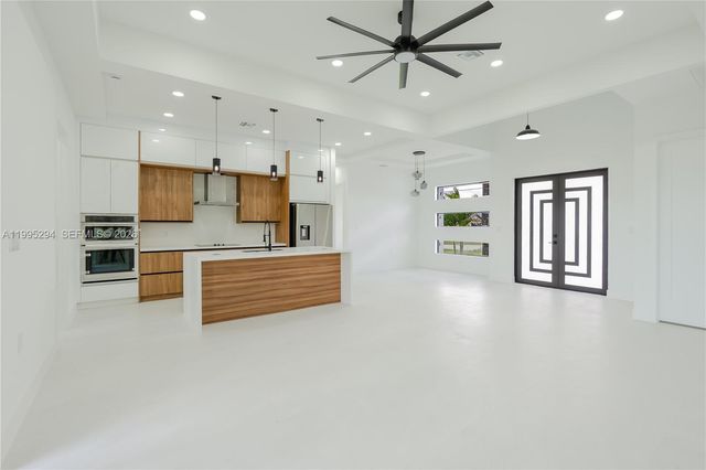 2834 NW 17th Place, Cape Coral, FL 33993