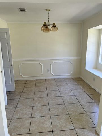 12203 Hickory Hollow Lane, Pinehurst, TX 77362