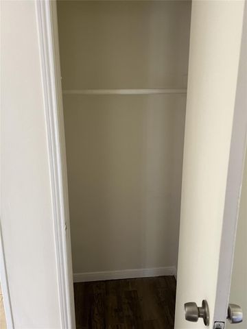 12203 Hickory Hollow Lane, Pinehurst, TX 77362