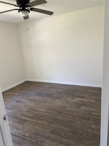 12203 Hickory Hollow Lane, Pinehurst, TX 77362