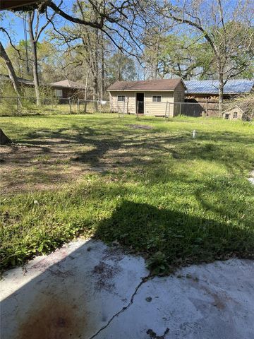 12203 Hickory Hollow Lane, Pinehurst, TX 77362