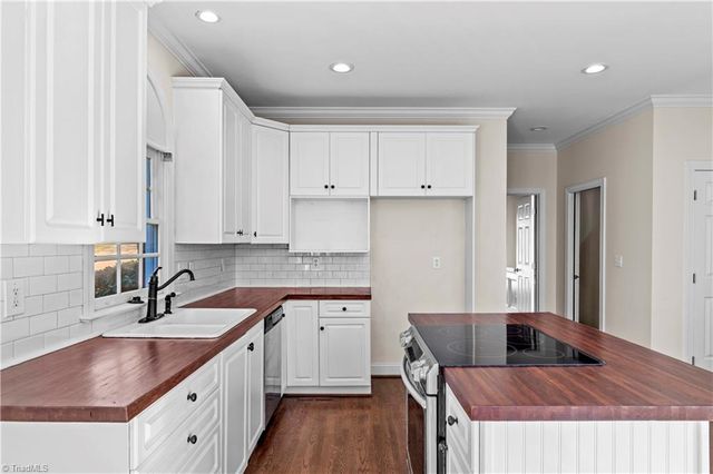 109 Isleworth Court, Advance, NC 27006