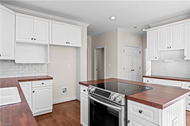 109 Isleworth Court, Advance, NC 27006