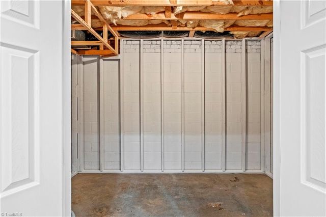 109 Isleworth Court, Advance, NC 27006