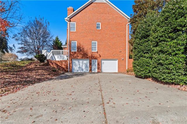 109 Isleworth Court, Advance, NC 27006