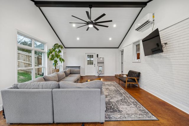 1285 Sandy Valley Rd, Hendersonville, TN 37075