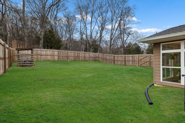 1285 Sandy Valley Rd, Hendersonville, TN 37075