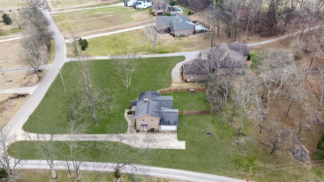 1285 Sandy Valley Rd, Hendersonville, TN 37075