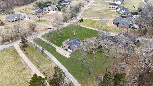 1285 Sandy Valley Rd, Hendersonville, TN 37075