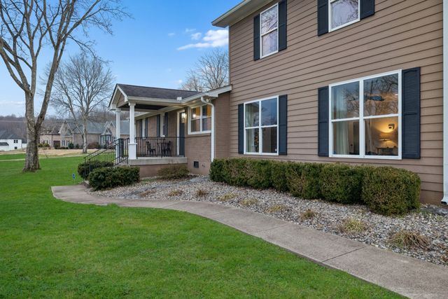 1285 Sandy Valley Rd, Hendersonville, TN 37075