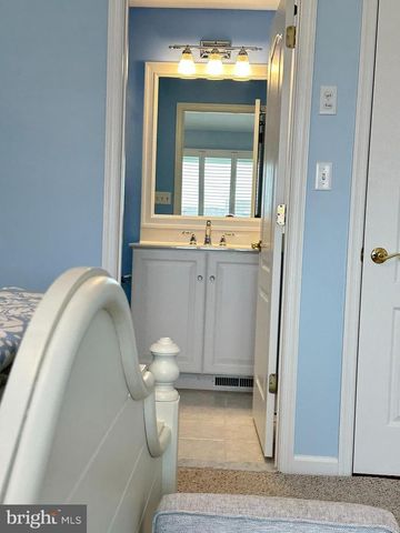 712-B MOORING RD, Ocean City, MD 21842