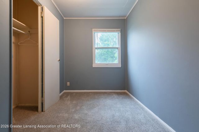 2104 Mary Avenue, Lansing, MI 48910