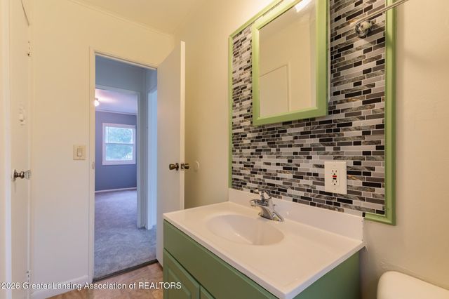2104 Mary Avenue, Lansing, MI 48910