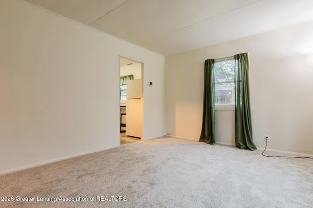 2104 Mary Avenue, Lansing, MI 48910