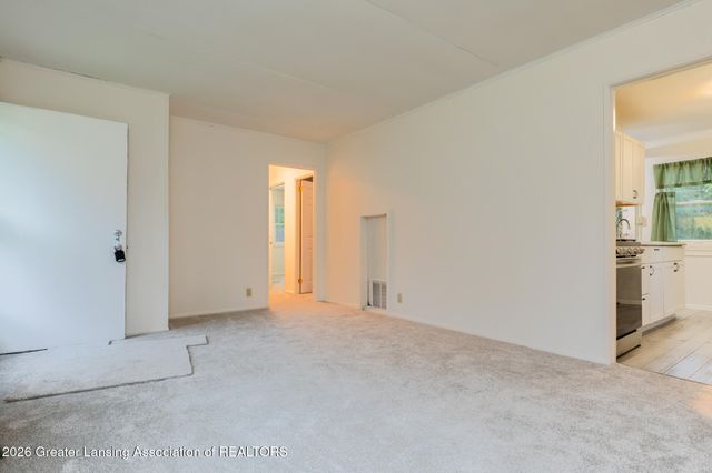 2104 Mary Avenue, Lansing, MI 48910