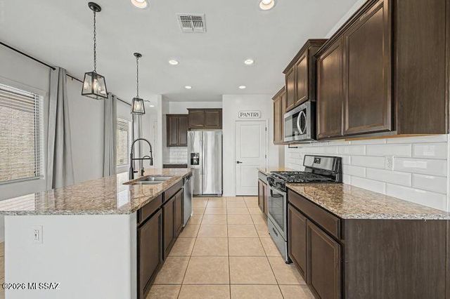 14746 S Avenida Lago De Plata, Vail, AZ 85641