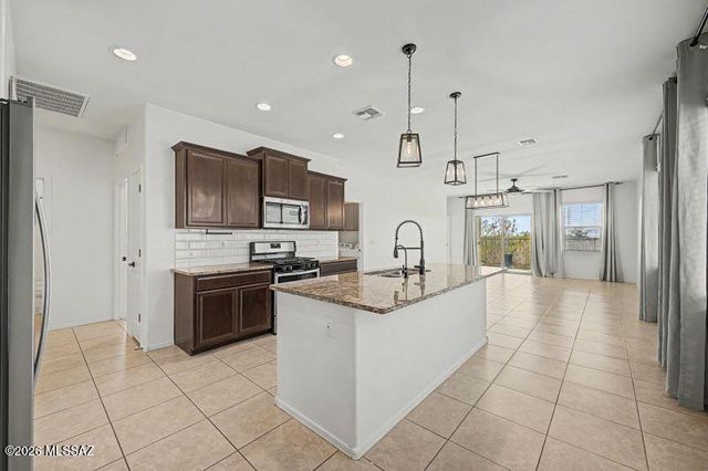 14746 S Avenida Lago De Plata, Vail, AZ 85641