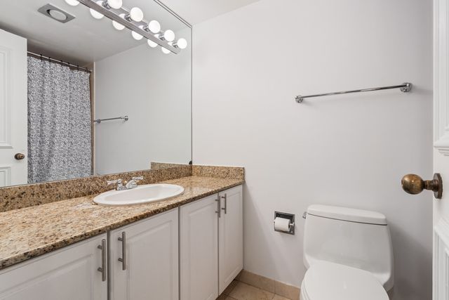 40 E Delaware Place 1502, Chicago, IL 60611