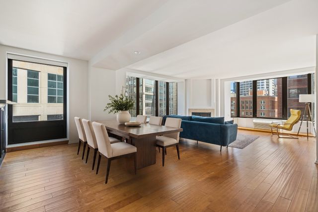 40 E Delaware Place 1502, Chicago, IL 60611