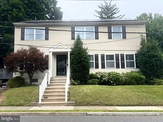 48 E LOGAN AVE, Glenolden, PA 19036