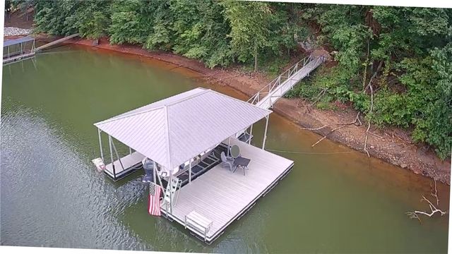 332 Two Rivers Drive, Westminster, SC 29693